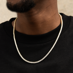 Italian Horn and Cross Set in Yellow Gold