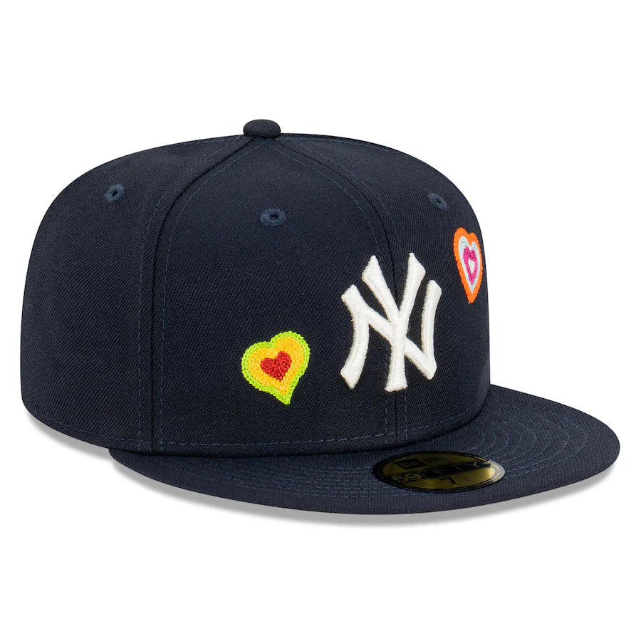 Men new York Yankees 59fifty chain stitch heart